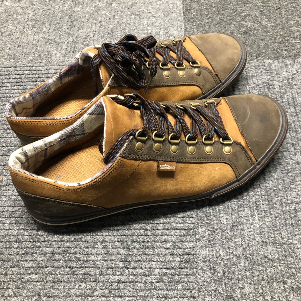 Men’s Simple Sneakers